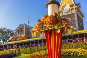 Featured image for “Disneyland Resort Fall Favorites Return Beginning Aug. 23,2024, with Halloween Time and Plaza de la Familia”